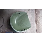 Green Plastic Dustpan 1